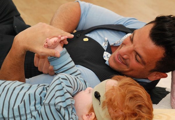 Peter Andre vist to SSC - Pete interacted with children at the hospice.jpg