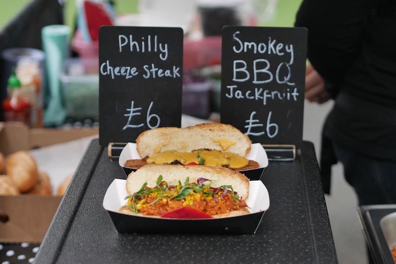 smokey-bbq-nomads-vegan-surrey-market-walton-min.JPG