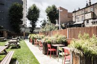 drayton-court-hotel-pub-beer-garden-ealing.jpg