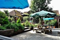 the-three-horseshoes-pub-beer-garden-cranleigh.jpg