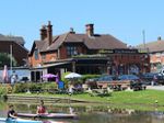 the-row-barge-pub-beer-garden-guildford.jpeg