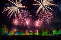 Battersea-Park-Fireworks-3-credit-to-Nathan-Dainty-VERY-CREATIVE-768x513.jpg
