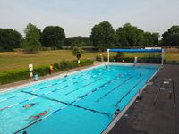 pools-park-london-surrey-outdoor-swimming.jpeg