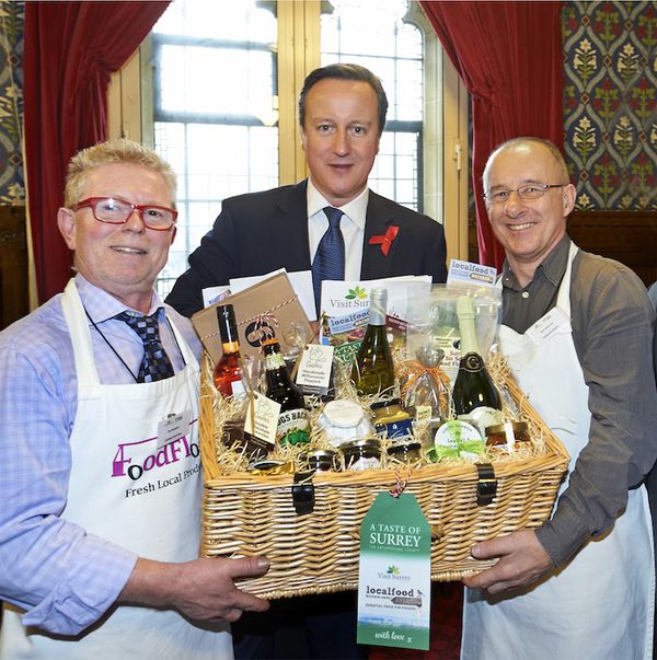 Food Float's Tim McEntire and Chris Robinson from Chalk Hills Bakery present the Prime Minister with the Local Food Surrey hamper.jpg