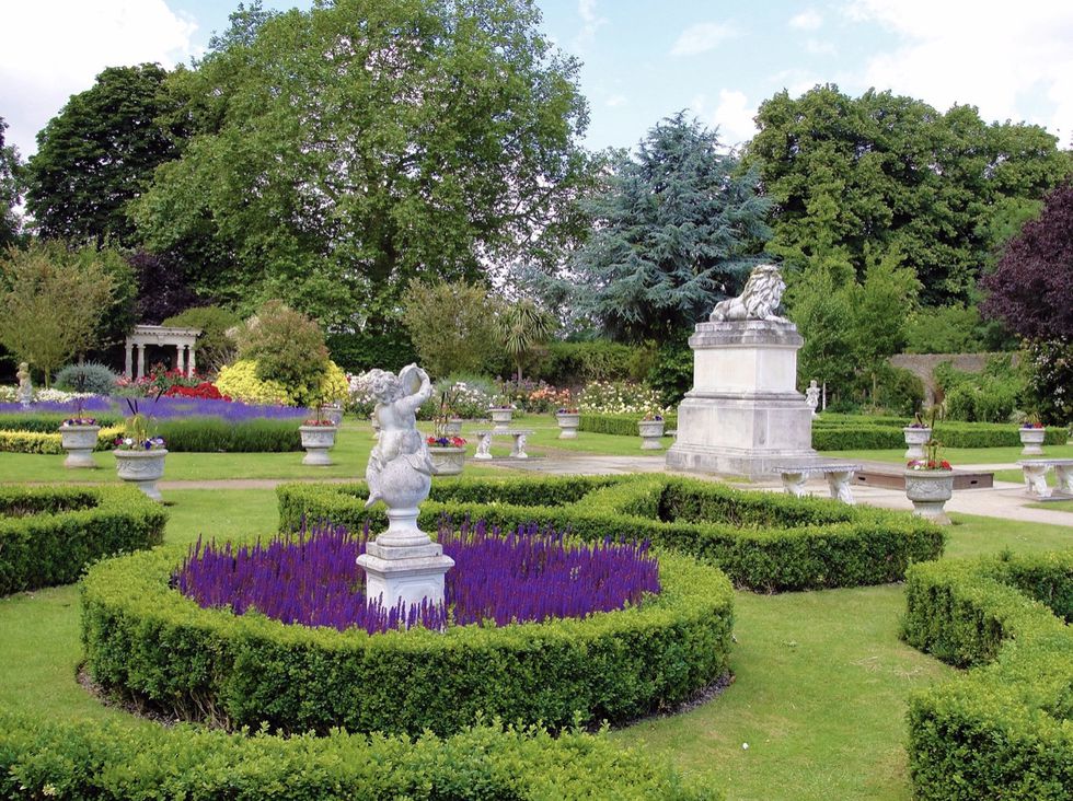 sunbury walled garden.jpg