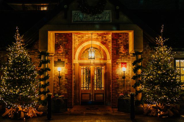 Pennyhill Park Christmas entrance.jpg