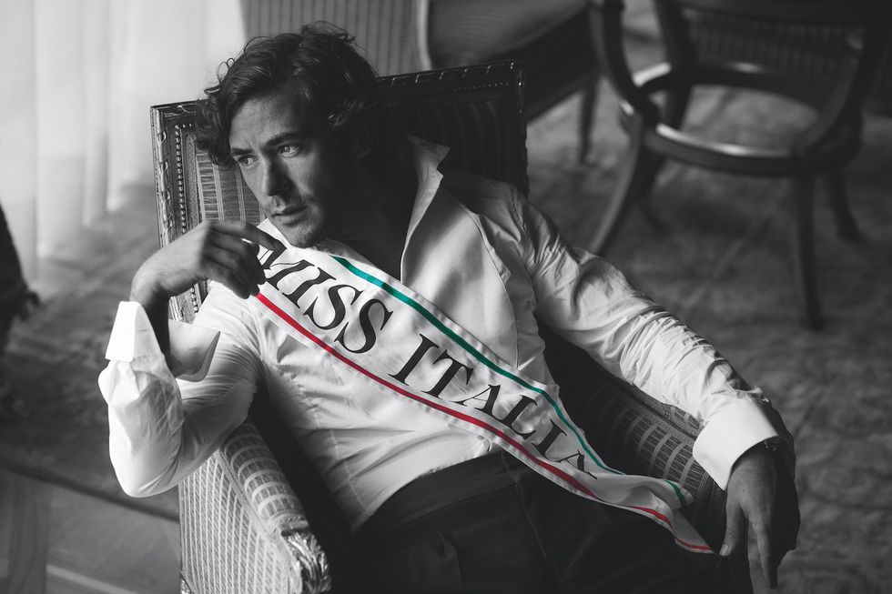 Jack_Savoretti_Miss_Italia_1918_RT_highres_colour_sash.jpg