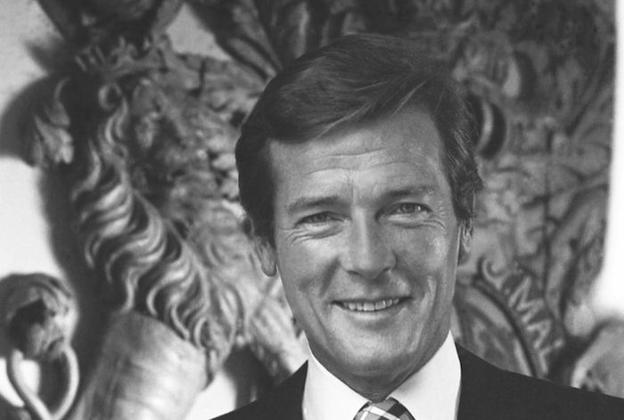 roger moore 2.jpg